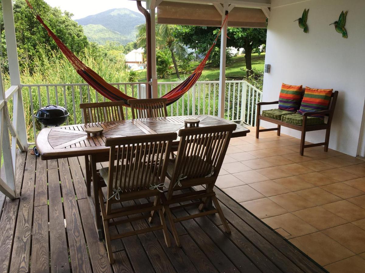 Grand Bungalow Avec Piscine Et Vue Mer Bouillante Ngoại thất bức ảnh