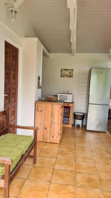 Grand Bungalow Avec Piscine Et Vue Mer Bouillante Ngoại thất bức ảnh